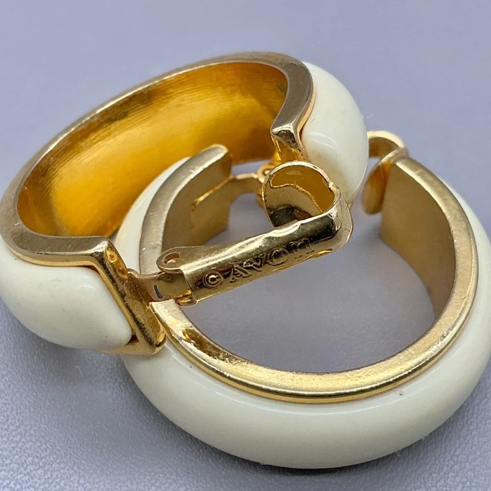 Vintage Avon Earrings Off White Enamel Gold Tone Hoop Clip On 1.5
